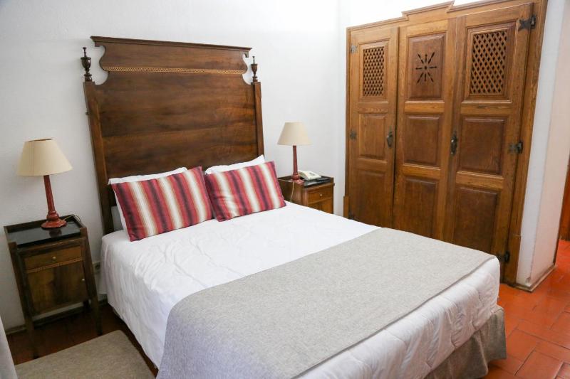 Standard Double Room with Garden View image 3