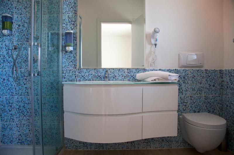 Superior Triple Room image 2