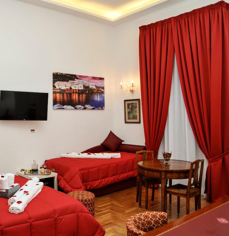 Superior Quadruple Room image 3