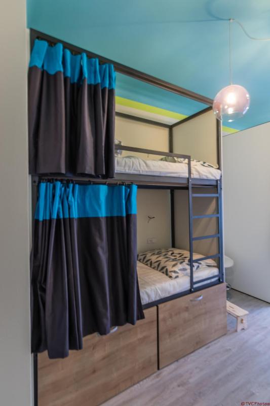 Bed in 8-Bed Mixed Dormitory Room image 2