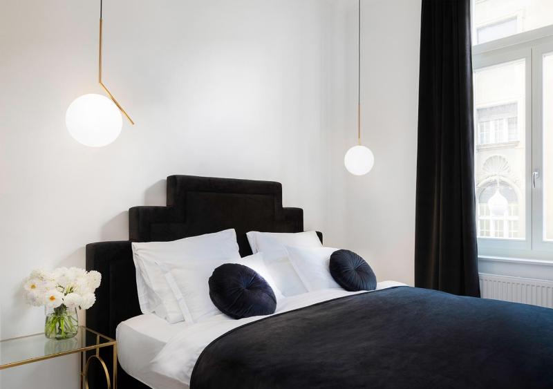 Studio Apartment image 4
