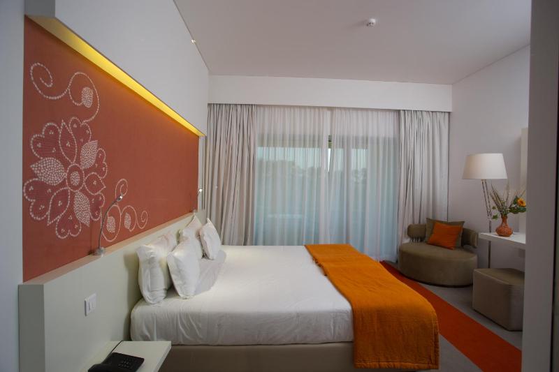 Standard Double or Twin Room image 3
