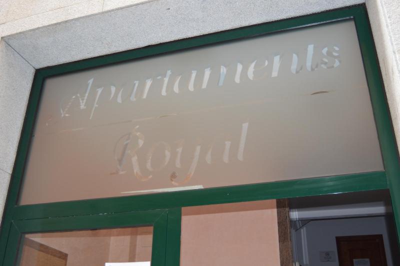 Apartamentos Royal - image 32