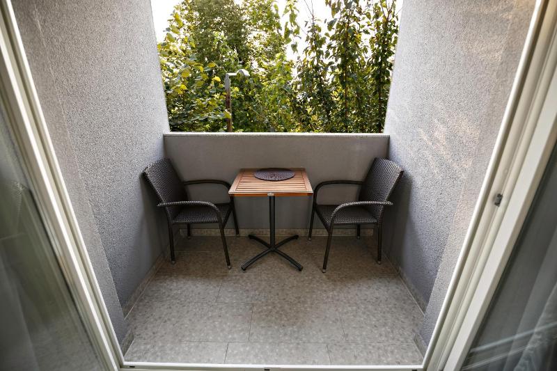 Studio with Balcony image 1