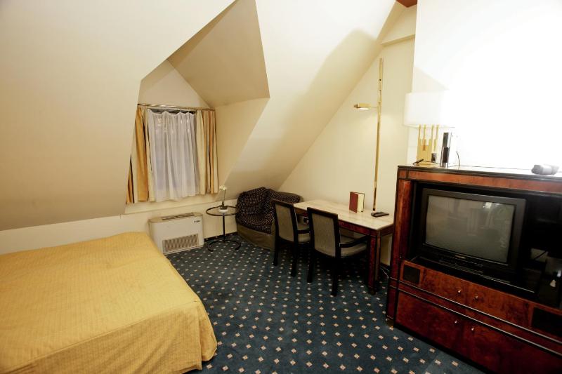 Triple Room image 3