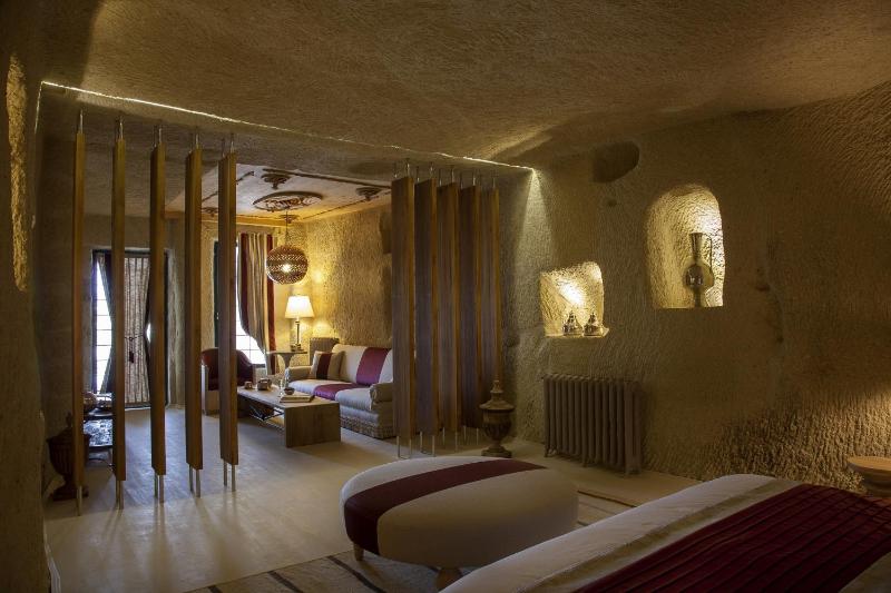 Superior Suite image 3
