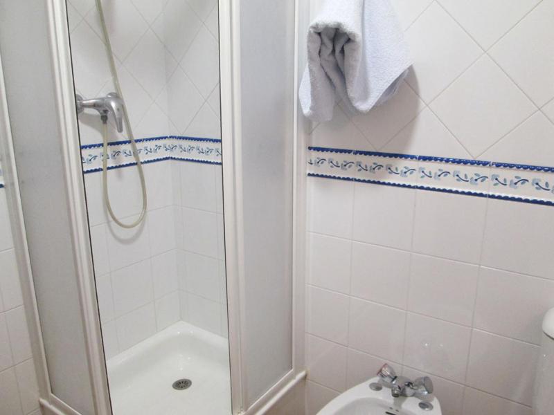 Double or Twin Room image 2