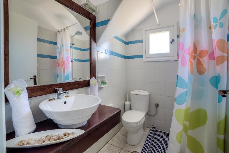 Apartment - Split Level with Sea View image 2