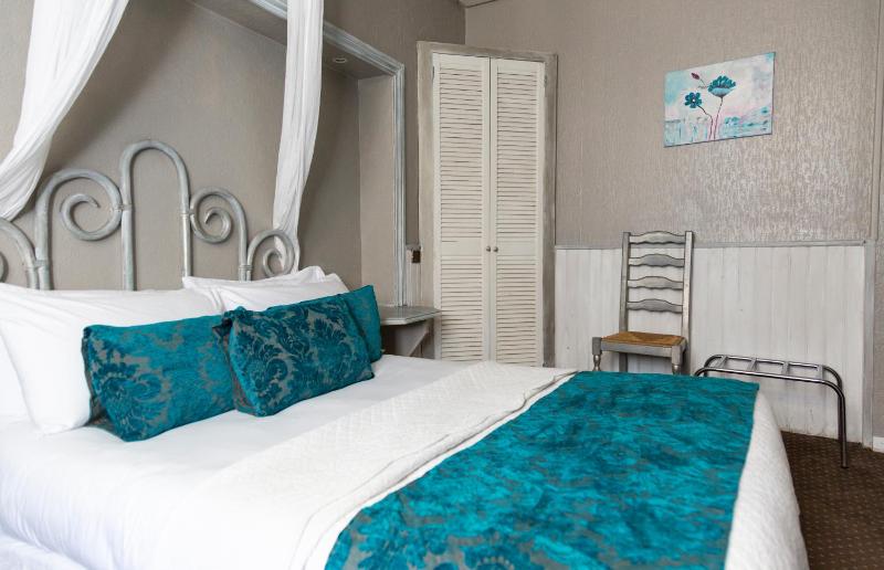 Hotel Mignon - image 11