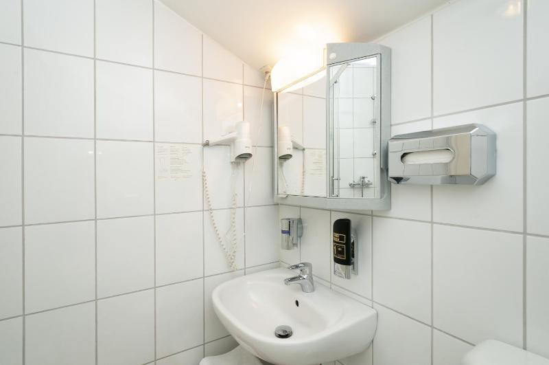 Standard Double Room image 4