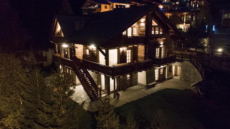 Chalet Snowflake - image 15