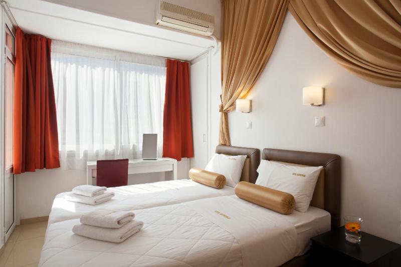 Standard Double or Twin Room image 2