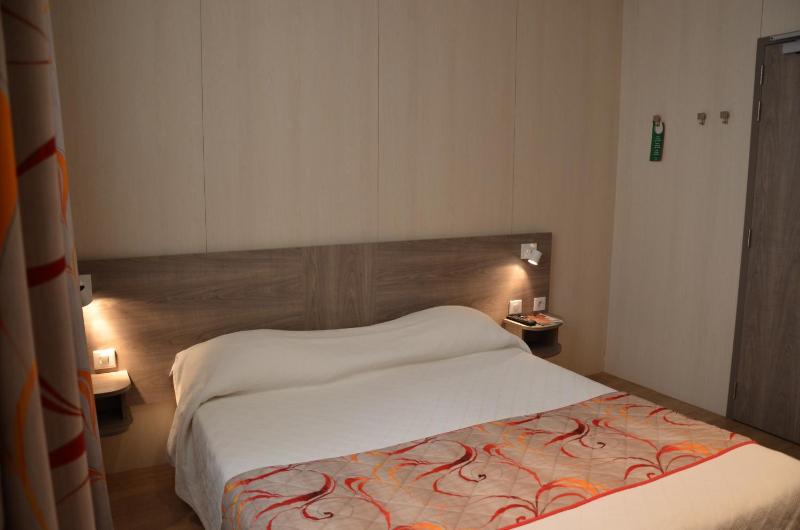 Superior Double Room image 2