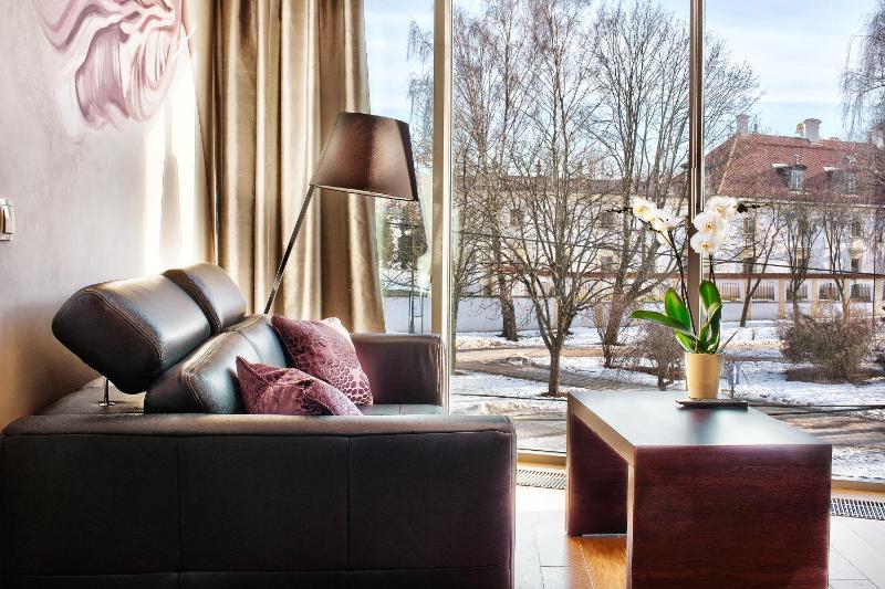 Luxury Double or Twin Room image 2