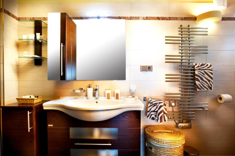 Two-Bedroom Chalet image 4