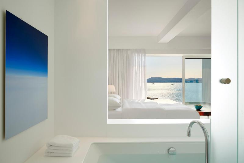Signature Suite with Sea View image 2