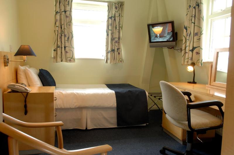 Single Room image 1