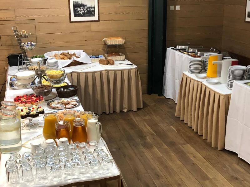 U Medvidku-Brewery Hotel - image 4
