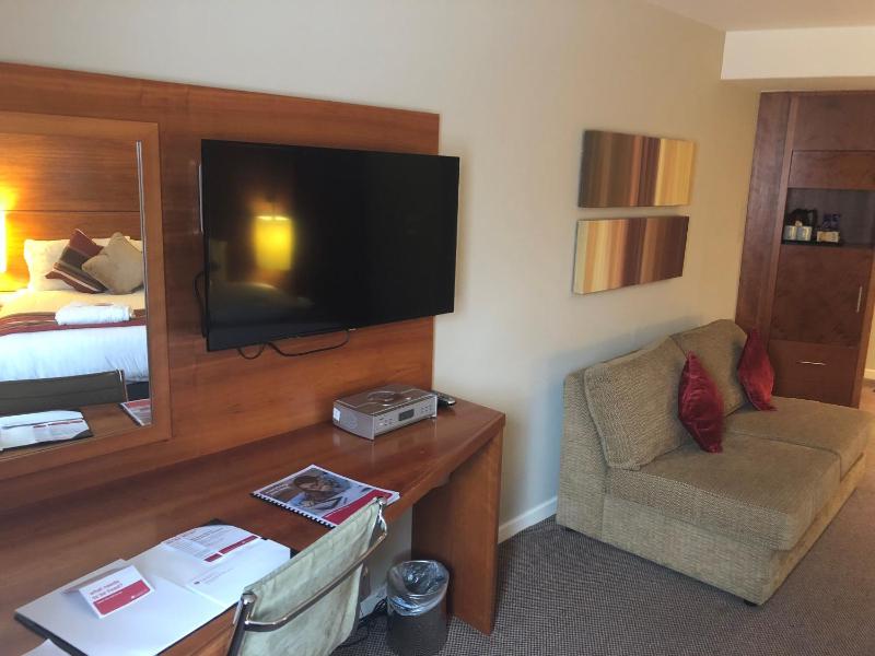 Business King Room - Non-Smoking image 4