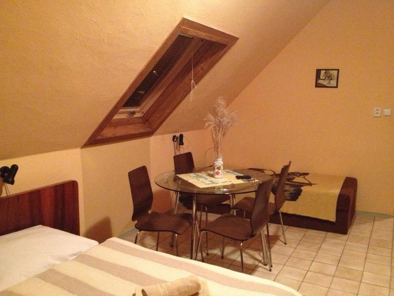 Double Room image 2