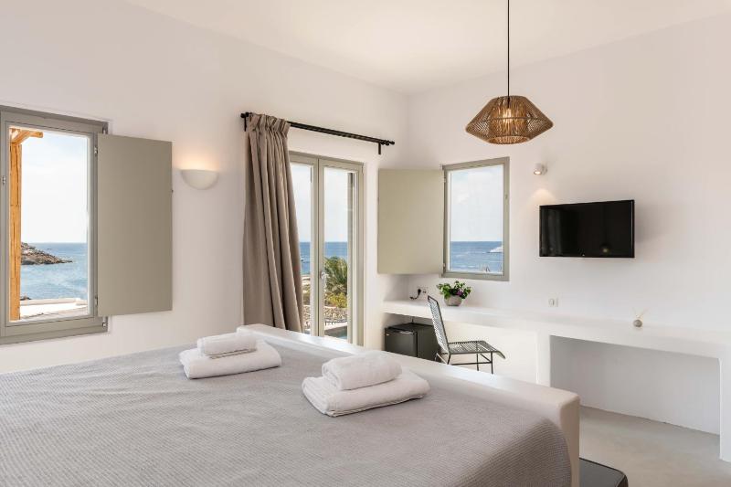 Trinity Mykonos - Beachfront Villa - image 4