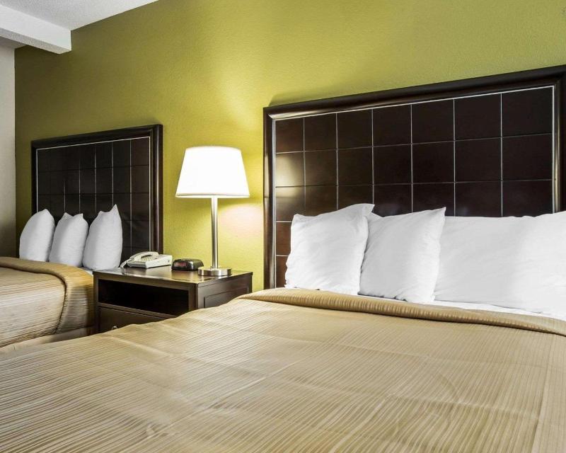Double Room with Two Double Beds - Non-Smoking image 3