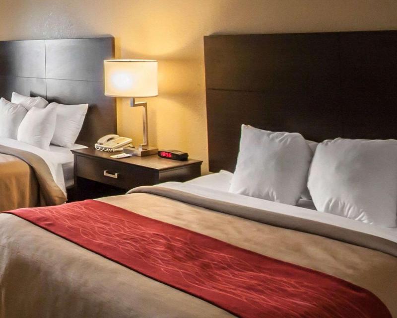 Double Room with Two Double Beds - Non-Smoking image 3