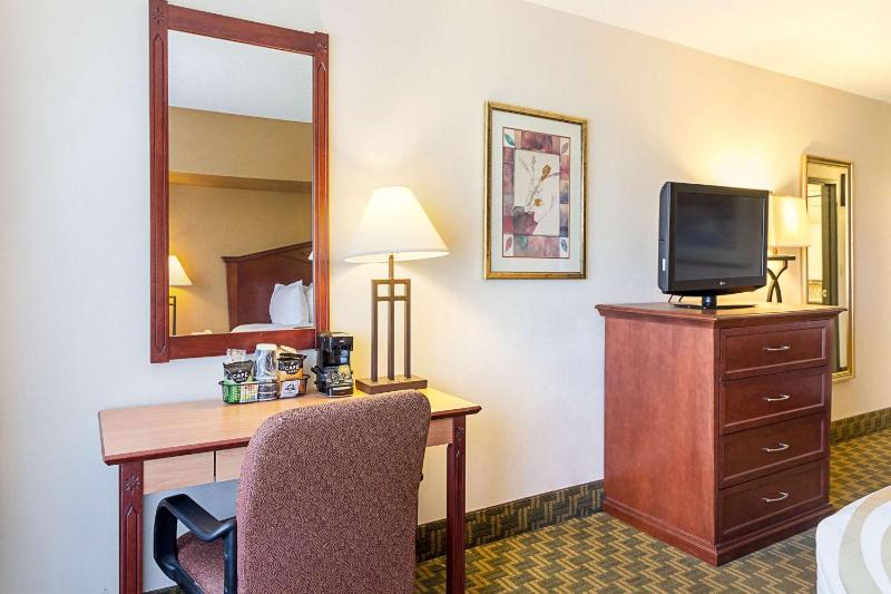 King Room - Non-Smoking image 4