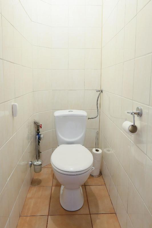 Standard Double Room with Shared Bathroom and Shared Kitchen image 3