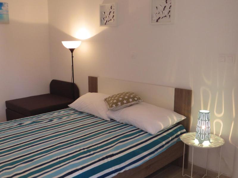 Triple Room with Balcony image 4