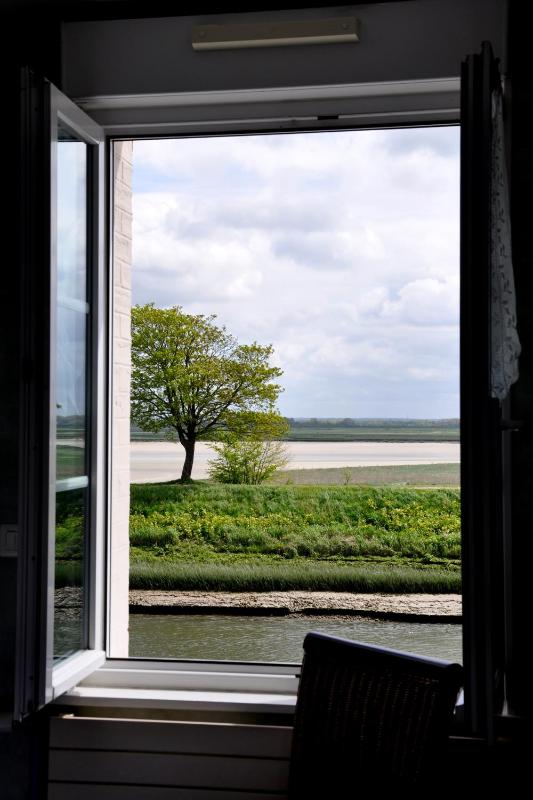 Classic Double Room with Bay view image 1