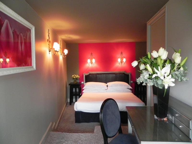 Two Bedroom Penthouse with Rooftop image 3