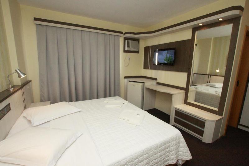 Hotel Blumenau by Pires - Balneário Camboriú - image 47