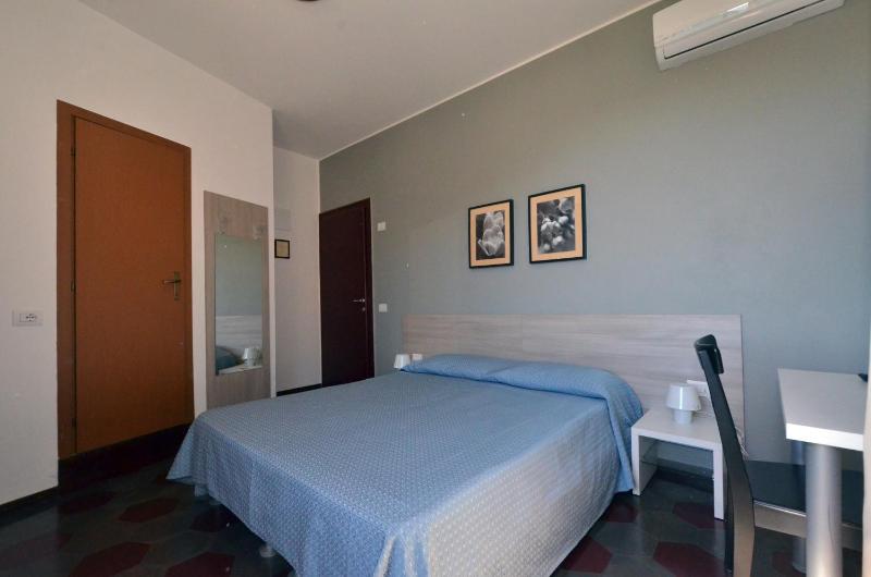 Double Room image 1