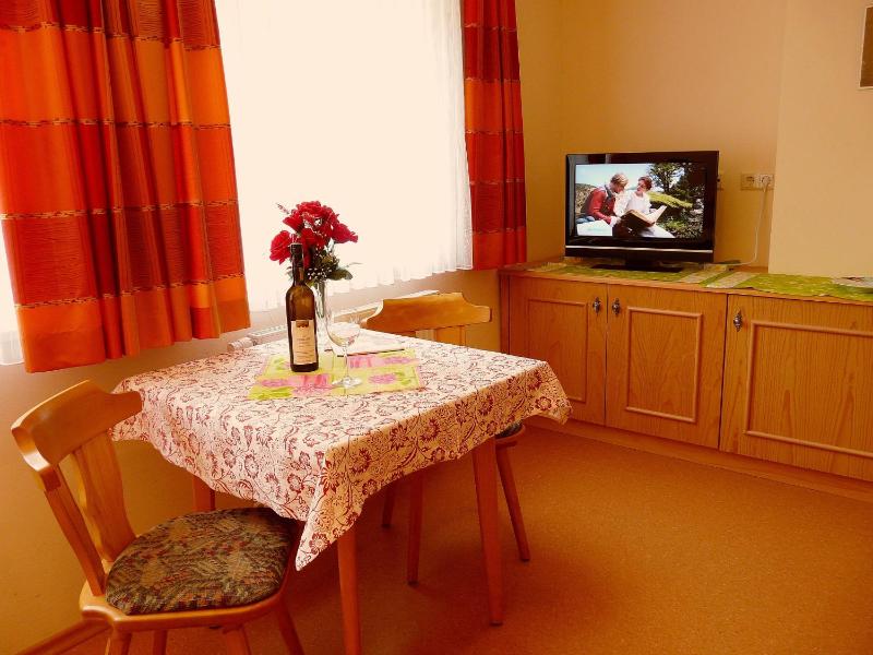 Single Room image 2