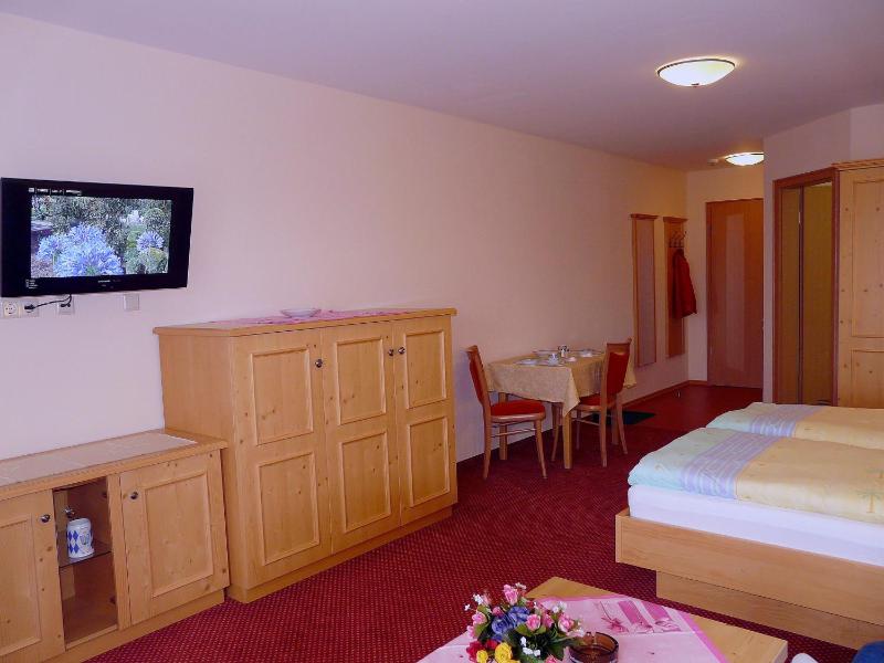 One-Bedroom Apartment (2 Adults) image 4