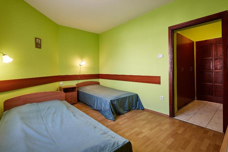 Double or Twin Room image 3