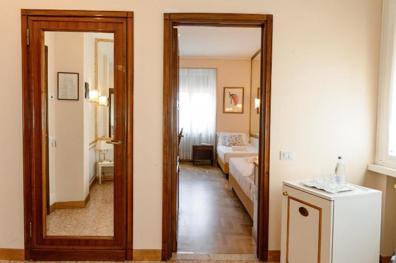 Triple Room image 2