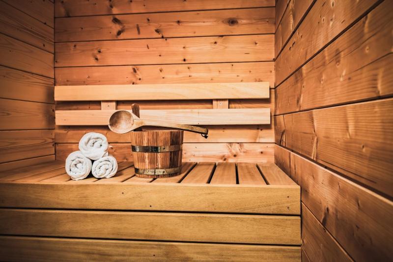 Three-Bedroom Apartment with Sauna and Free Tauern Spa Entry image 3
