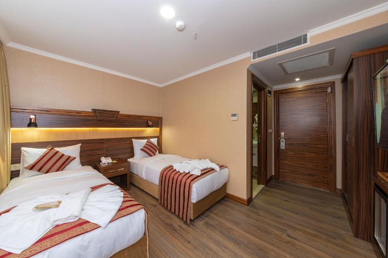 Standard Single Room image 2