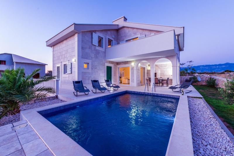 Villa Stani luxury villa with a pool - image 2