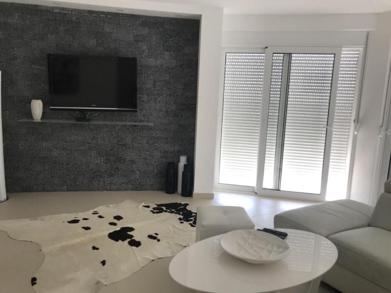 Apartment with Sea View image 1