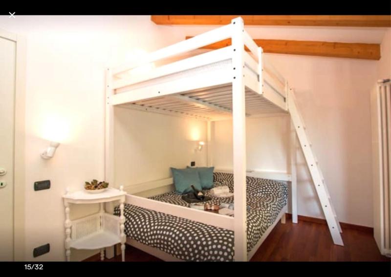 Sirmione Rosselli Apartments - image 10