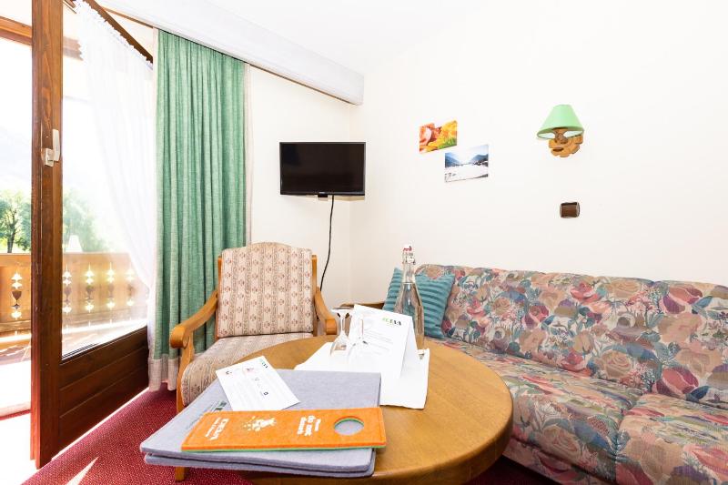 Superior Double Room image 4