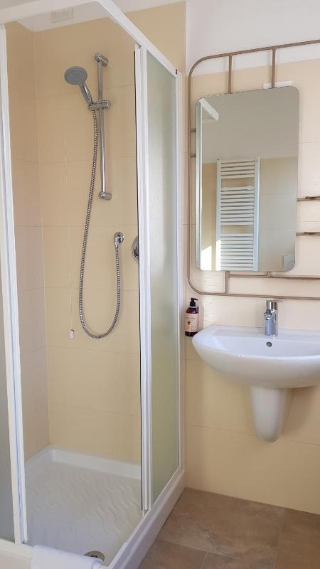 Double or Twin Room image 3