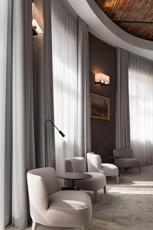 Presidential Suite image 2