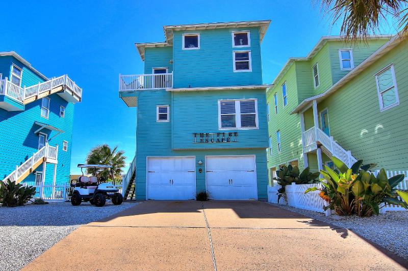 Three-Bedroom House image 1