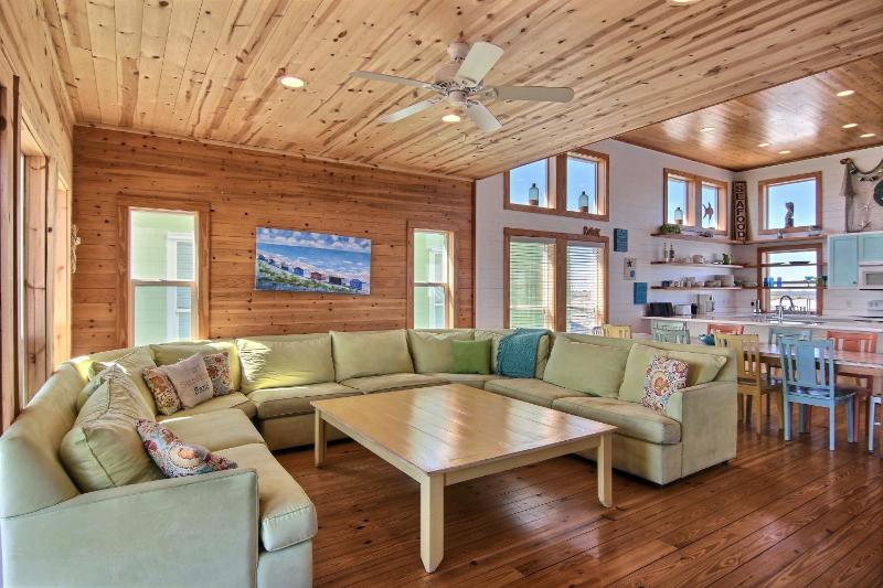 Three-Bedroom House image 2