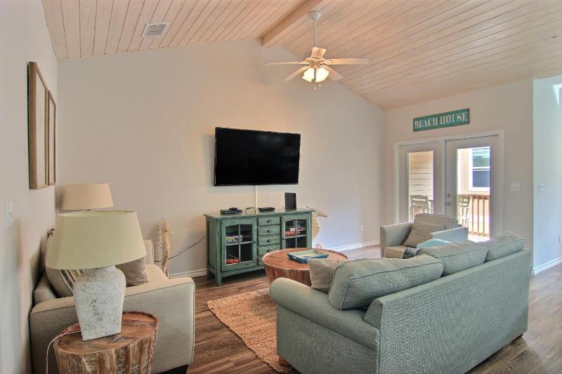 Four-Bedroom Apartment image 2