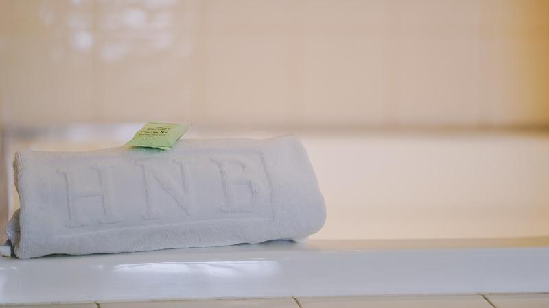 Standard Single Room with Shared Bathroom image 2